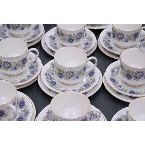 260 - A PARAGON 'CHERWELL' TEASET TO INCLUDE A TEAPOT, CREAM JUG, SUGAR BOWL, CAKE PLATE, CUPS, SAUCERS AN... 