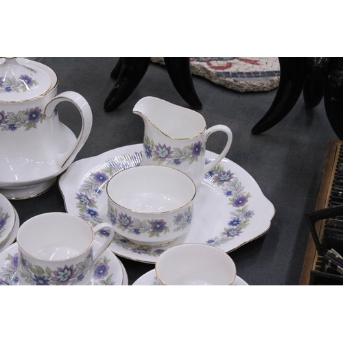 260 - A PARAGON 'CHERWELL' TEASET TO INCLUDE A TEAPOT, CREAM JUG, SUGAR BOWL, CAKE PLATE, CUPS, SAUCERS AN... 