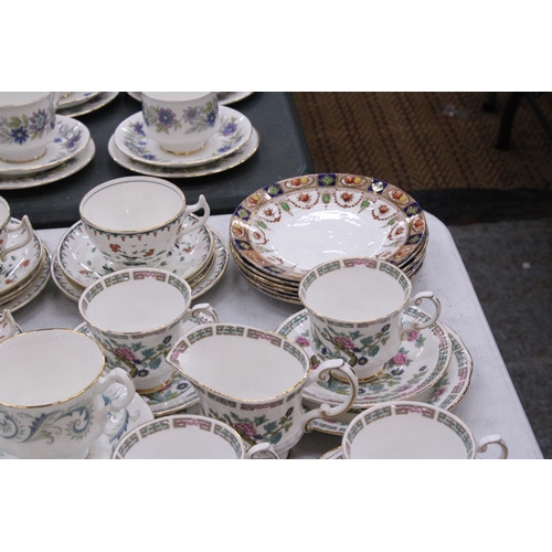 261 - A LARGE QUANTITY OF VARIOUS CHINA TEA CUPS, SAUCERS AND SIDE PLATESTO INCLUDE ROYAL STANDARD 'GARLAN... 