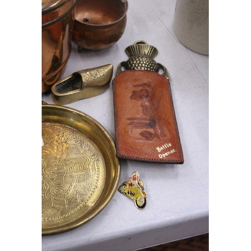 284 - A QUANTITY OF COPPER AND BRASS TO INCLUDE AN ELIZABETH R, 1953  LIDDED POT, SMALL DISHES, WEIGHTS, B... 