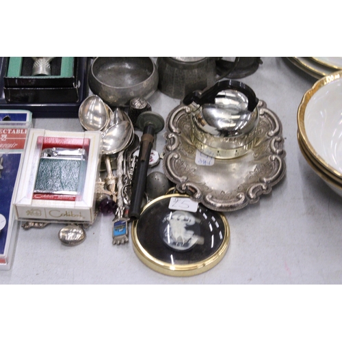 294 - A MIXED LOT OF SMALL COLLECTABLES TO INCLUDE PEWTER, A SILVER COLOURED CERAMIC SUGAR BOWL AND CREAM ... 