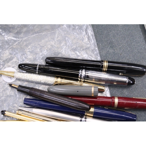 75 - A QUANTITY OF PENS AND PENCILS TO INCLUDE FIVE WITH 14CT NIBS