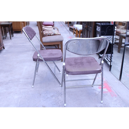 3038 - A PAIR OF MODERN FOLDING CHAIRS ON POLISHED CHROME FRAMES