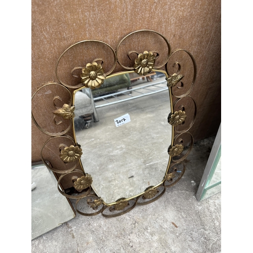 3017 - A SWIVEL STYLE WALL MIRROR, 23