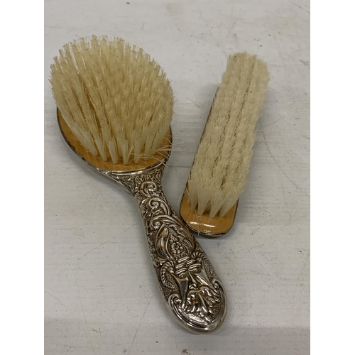 12 - A HALLMARKED BIRMINGHAM BROADWAY AND CO SILVER HAIRBRUSH, MIRROR AND BRUSH SET IN A PRESENTATION BOX