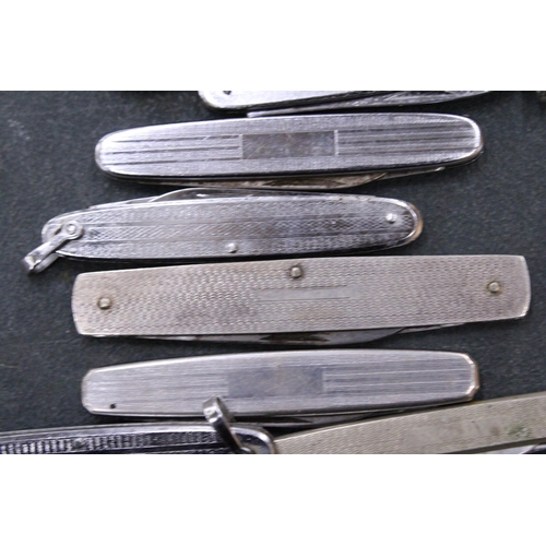 267 - TEN WHITE METAL VINTAGE PEN KNIVES