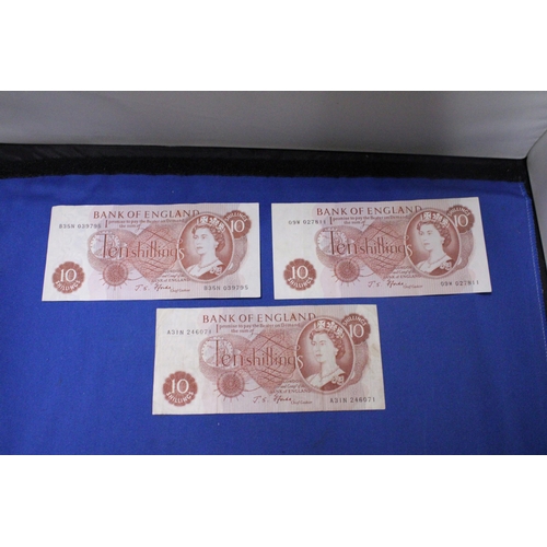 316 - SIX BANK OF ENGLAND TEN SHILLINGS' NOTES FEATURING QUEEN ELIZABETH II SIGNED BY CHIEF CASHIER J.S. F... 