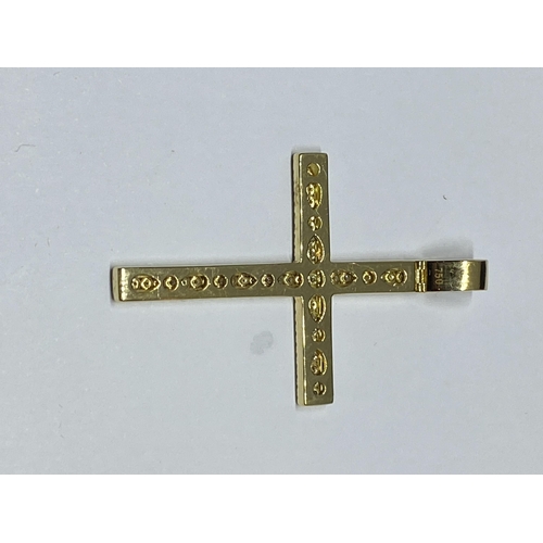 609 - AN 18 CARAT YELLOW GOLD CROSS DESIGN PENDANT CONTAINING ROUND BRILLIANT CUT DIAMONDS DIAMOND WEIGHT ... 