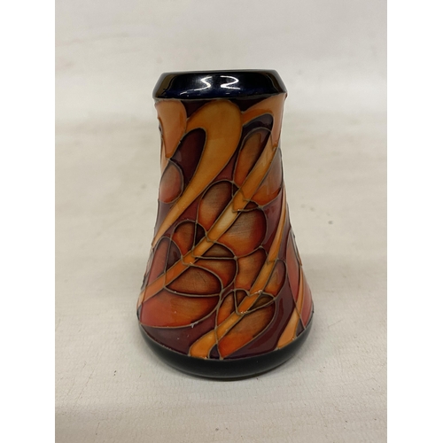 806 - A MOORCROFT 3 INCH VASE COEUR'S ENFLAMES (K. GOODWIN)