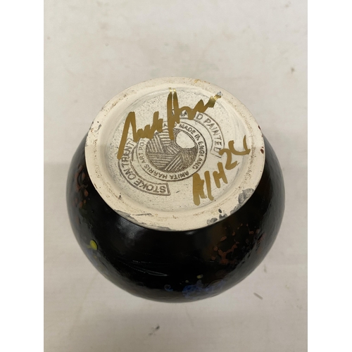 814 - AN ANITA HARRIS FIREWORK'S VASE SIGNED IN GOLD