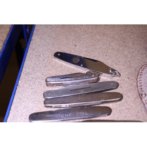 864 - TEN WHITE METAL VINTAGE PENKNIVES