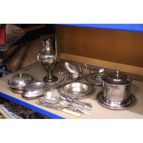 883 - A QUANTITY OF SILVERPLATE TO INCLUDE A WINE EWER, A JAMES DIXON & SON HINGED BISCUIT JAR/TEA CADDY, ... 