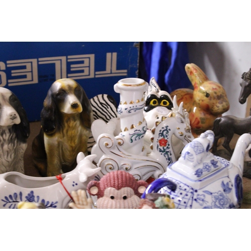 998 - A LARGE QUANTITY OF CERAMIC ANIMALS AND FIGURES