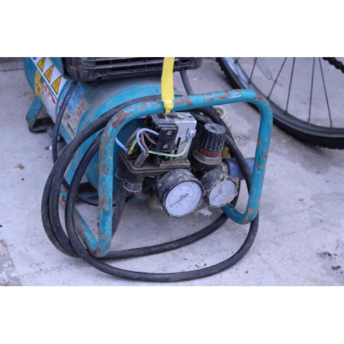 1667 - A MAKITA 110V AIR COMPRESSOR