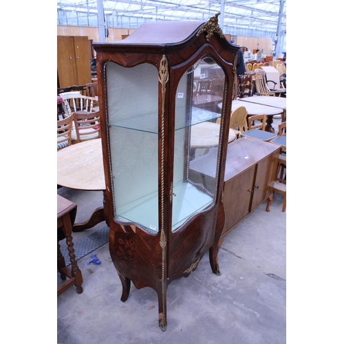 2562 - A CONTINENTAL MARQUETRY INLAID DISPLAY CABINET WITH APPLIED METALWARE DECORATION, 29