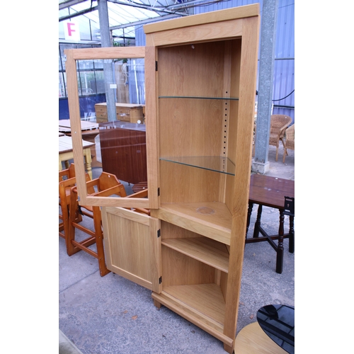 2574 - AN OAK CORNER CUPBOARD WITH GLAZED UPPER PORTION, 25.5