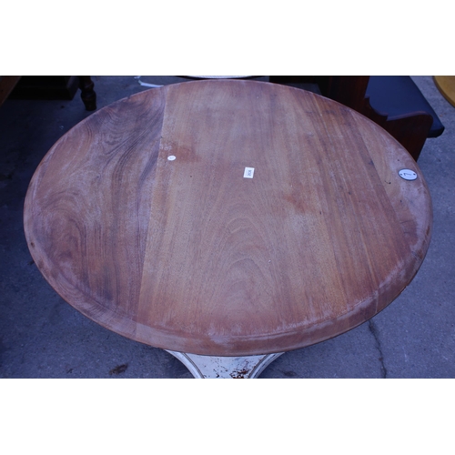 2636 - A PUB TABLE, 37