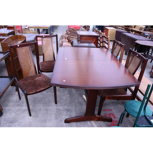 2727 - A PORTWOOD FURNITURE EXTENDING DINING TABLE, 56