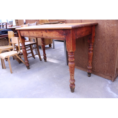 2758 - A HARDWOOD PUB TABLE ON TURNED LEGS, 46