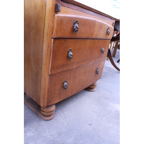 2781 - A MID 20TH CENTURY OAK BUREAU, 30