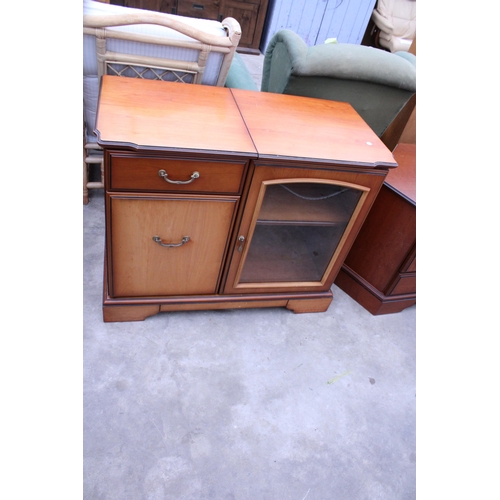 2928 - A J.E. COYLE LTD CABINET AND SIMILAR CORNER STAND