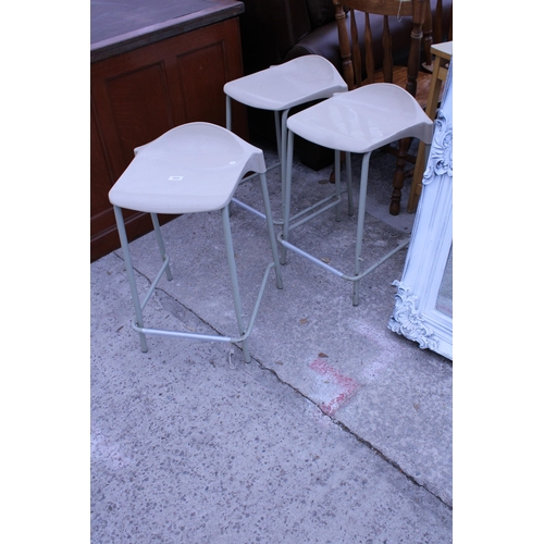 2945 - THREE STEELUX (LONDON) G.L.C. DESIGN STACKING STOOLS, SMALL OAK TABLE AND A PAIR OF ROUND DRESSING T... 