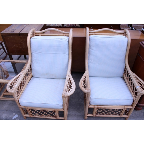 2952 - A BAMBOO AND WICKER FIVE PIECE CONSERVATORY SUITE