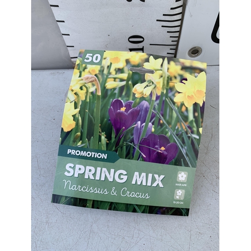 125 - FIFTY NARCISSUS AND CROCUS MIXED BULBS IN A PACK. PLUS VAT TO BE SOLD FOR THE FIFTY