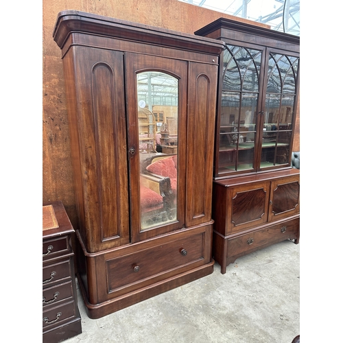 2527 - A VICTORIAN MAHOGANY MIRROR-DOOR WARDROBE WITH SINGLE DRAWER TO BASE, 48