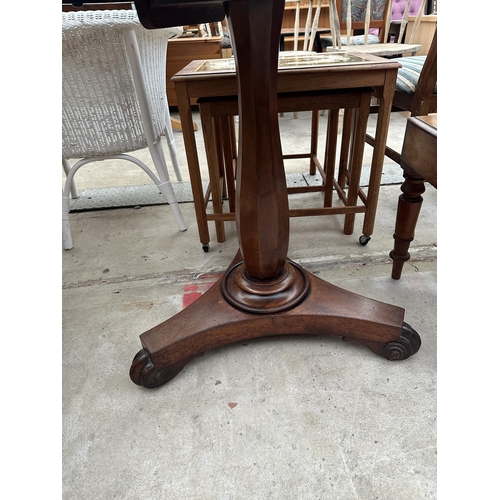 2552 - A VICTORIAN MAHOGANY MINIATURE LOO TABLE WITH TILT-TOP, 28