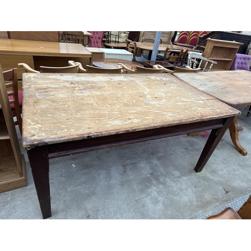 2644 - A VICTORIAN PINE SCRUB TOP KITCHEN TABLE ON TAPERING LEGS WITH TWO DRAWERS, 63