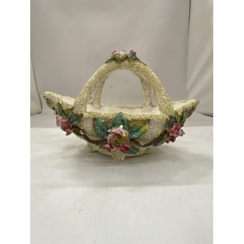 30 - A 19TH CENTURY JOHN BEVINGTON PORCELAIN BASKET WITH FLORAL ENCRUSTED FLOWERS (HAS SOME MINOR CHIPS)