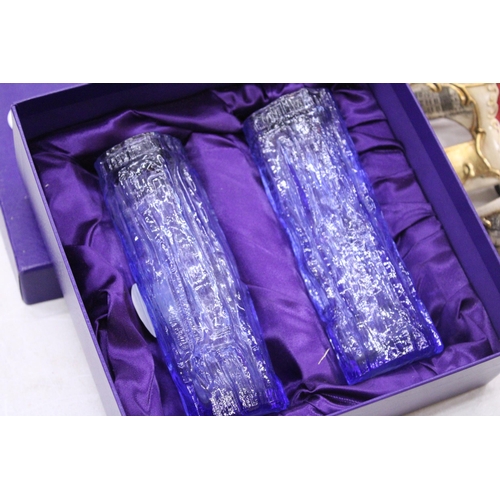 114 - A PAIR OF EDINBURGH CRYSTAL BARK EFFECT VASES, HEIGHT 17CM - BOXED PLUS A PAIR OF GLASS CANDLESTICKS