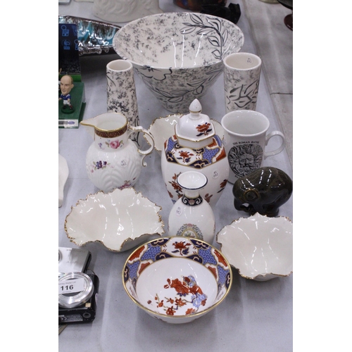 115 - A QUANTITY OF CERAMICS TO INCLUDE A SPODE LIDDED JAR AND BOWL, A COALPORT JUG, PLANTER, VASES, DISHE... 