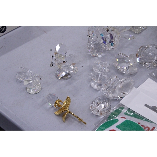 127 - A COLLECTION OF 18 CRYSTAL ORNAMENTS (SWAROVSKI, ETC), INCLUDING ANIMALS, TEALIGHT HOLDERS, ETC