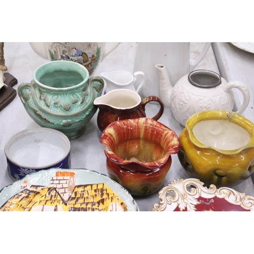 174 - A QUANTITY OF STUDIO POTTERY, CERAMICS AND PLATES TO INCLUDE BOWLS, JUGS, A COFFEE POT, ETC