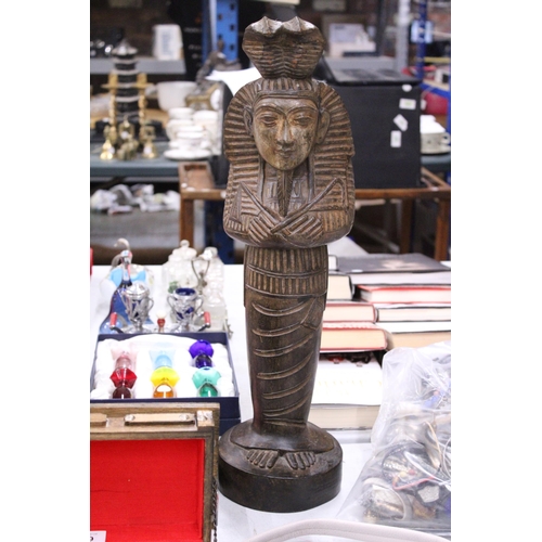 228 - A LARGE EGYPTIAN CARVED WOODEN STATUE, HEIGHT 57CM