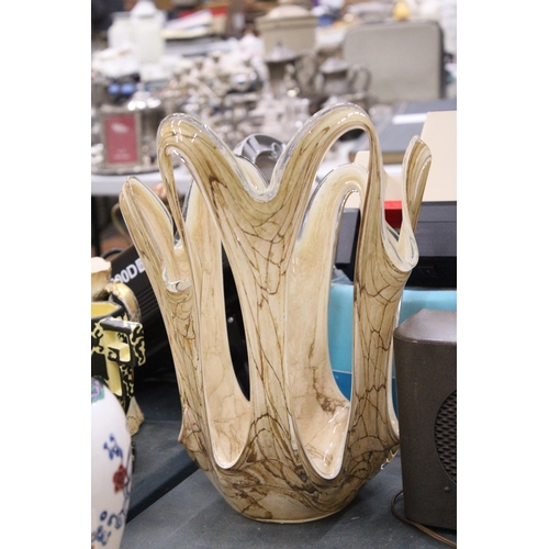 76 - A LARGE MURANO STYLE VASE