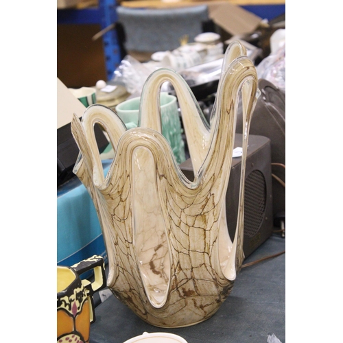 76 - A LARGE MURANO STYLE VASE