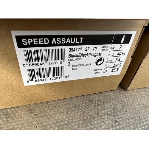 3904 - TWO PAIRS OF BLACK SPEEDY ASSAULT SHOES SIZE 7