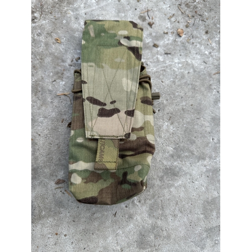 3921 - EIGHT CAMOUFLAGE POUCHES