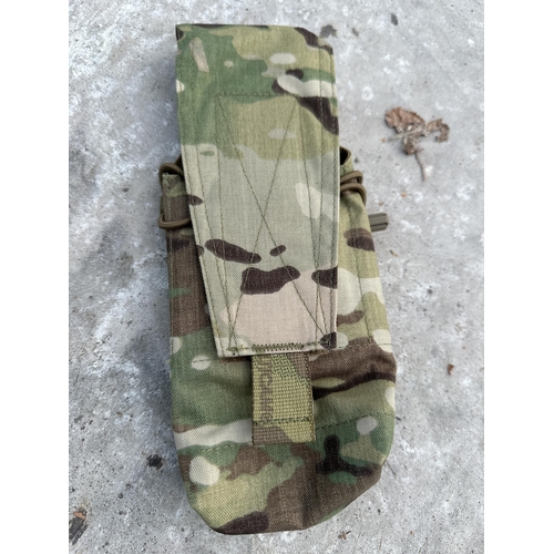 3924 - EIGHT CAMOUFLAGE POUCHES