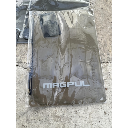 3974 - TEN MAGPUL POUCHES