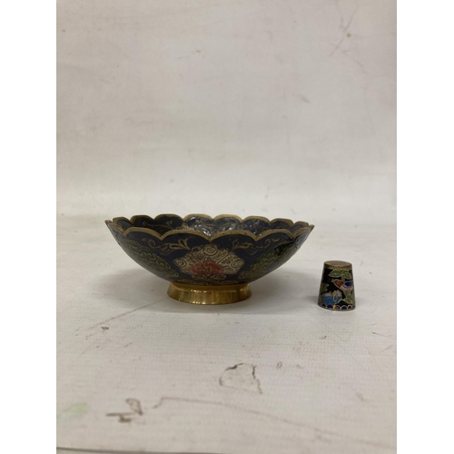  A BRASS ENAMELLED PEACOCK BOWL TOGETHER WITH A CLOISS0NNE ENAMELLED THIMBLE