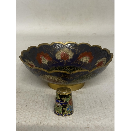 325 - A BRASS ENAMELLED PEACOCK BOWL TOGETHER WITH A CLOISS0NNE ENAMELLED THIMBLE