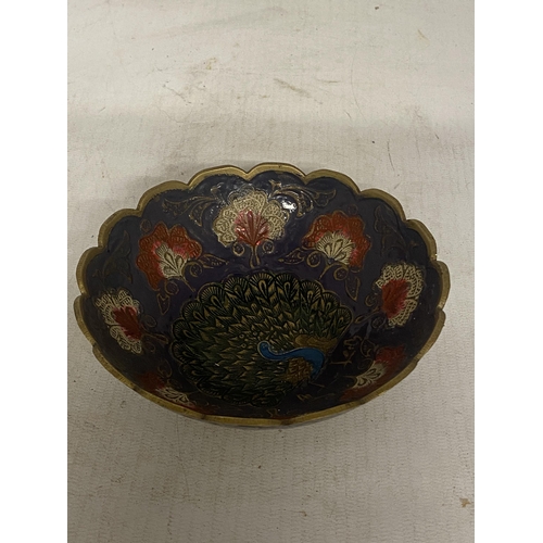 325 - A BRASS ENAMELLED PEACOCK BOWL TOGETHER WITH A CLOISS0NNE ENAMELLED THIMBLE