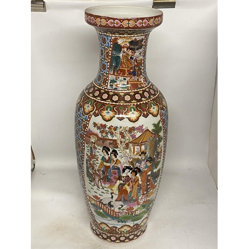 336 - A LARGE JAPANESE VASE DEPICTING GEISHA GIRLS -  59.5 CM