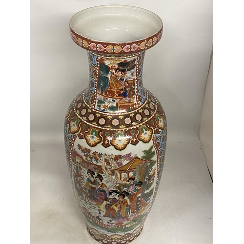 336 - A LARGE JAPANESE VASE DEPICTING GEISHA GIRLS -  59.5 CM