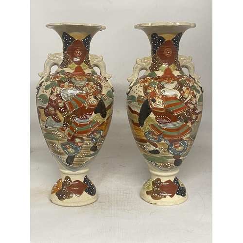 337 - A PAIR OF JAPANESE TWIN HANDLED  MORIAGE SATSUMA SAMURAI WARRIOR VASES - 37 CM (H)