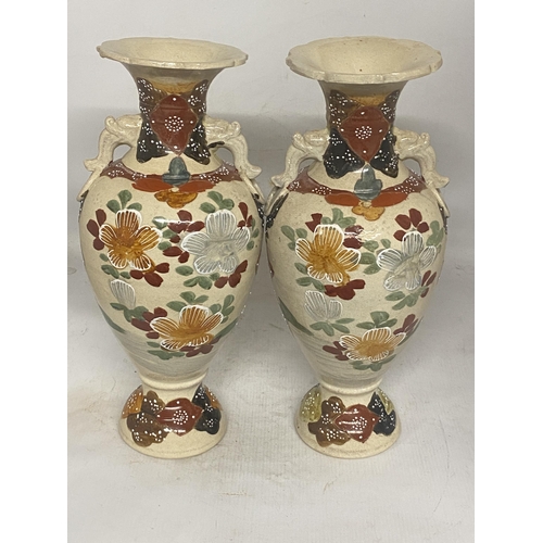 337 - A PAIR OF JAPANESE TWIN HANDLED  MORIAGE SATSUMA SAMURAI WARRIOR VASES - 37 CM (H)